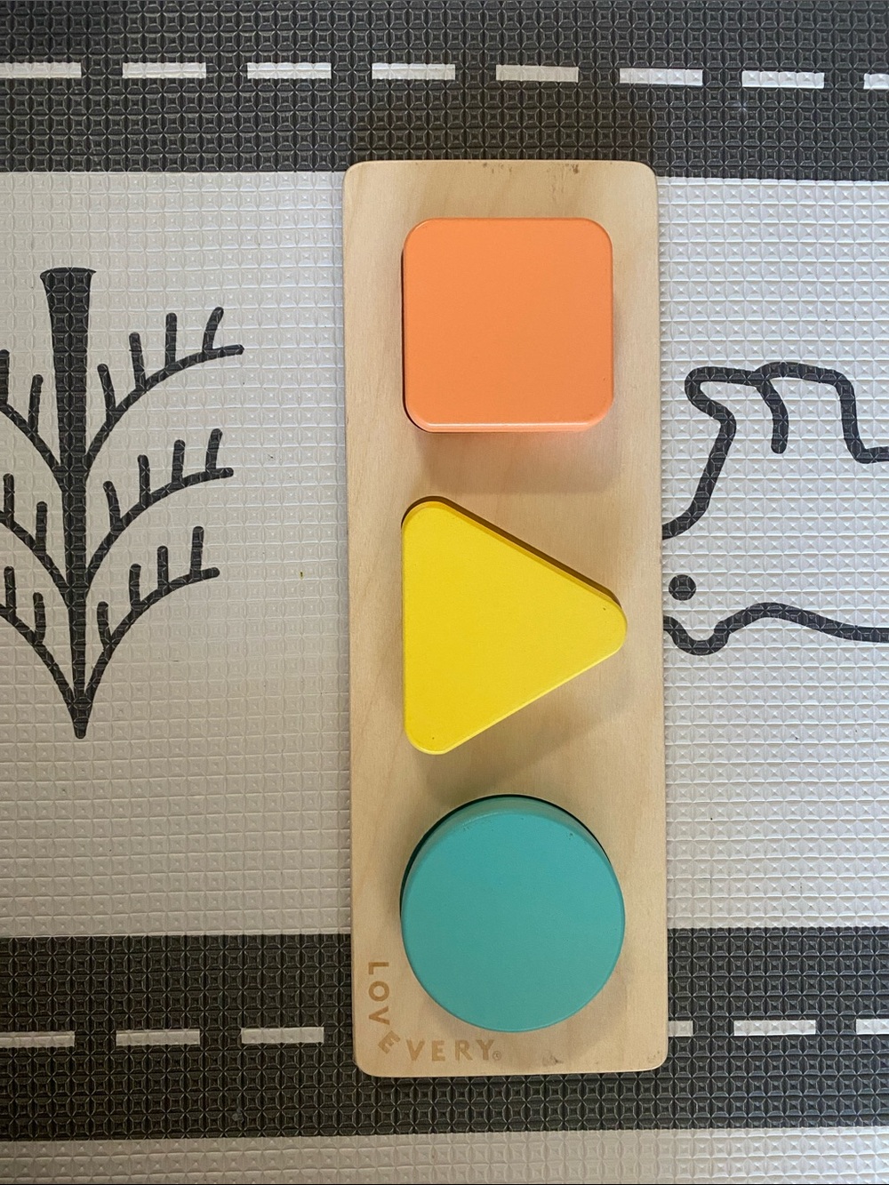Lovevery shapes puzzle